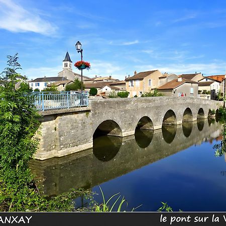 Domaine De La Briouse Bed & Breakfast Sanxay Luaran gambar